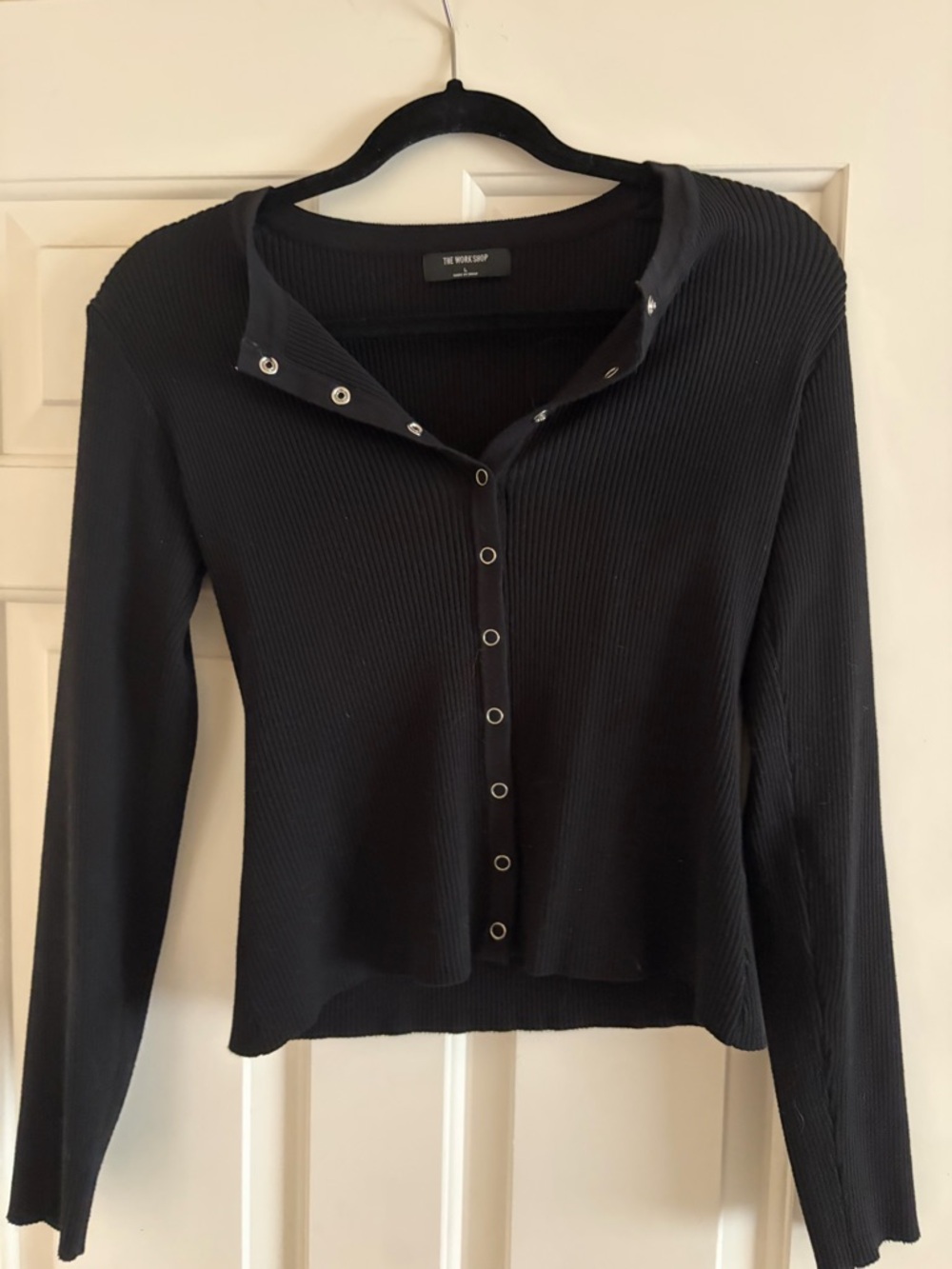 Buckle Black Ribbed Snap-Front Long Sleeve Top